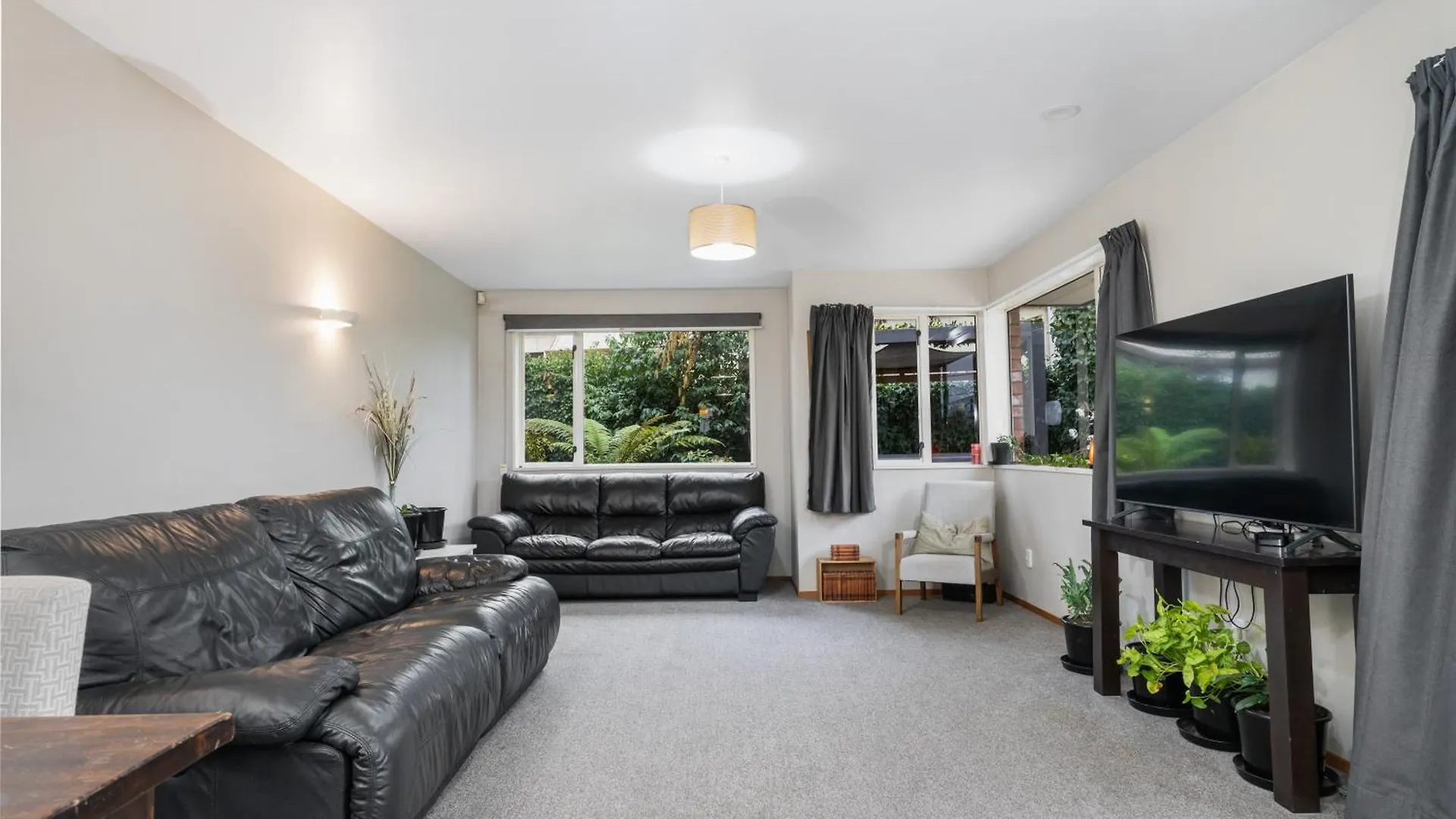 Дом отдыха Christchurch Home Away From Home