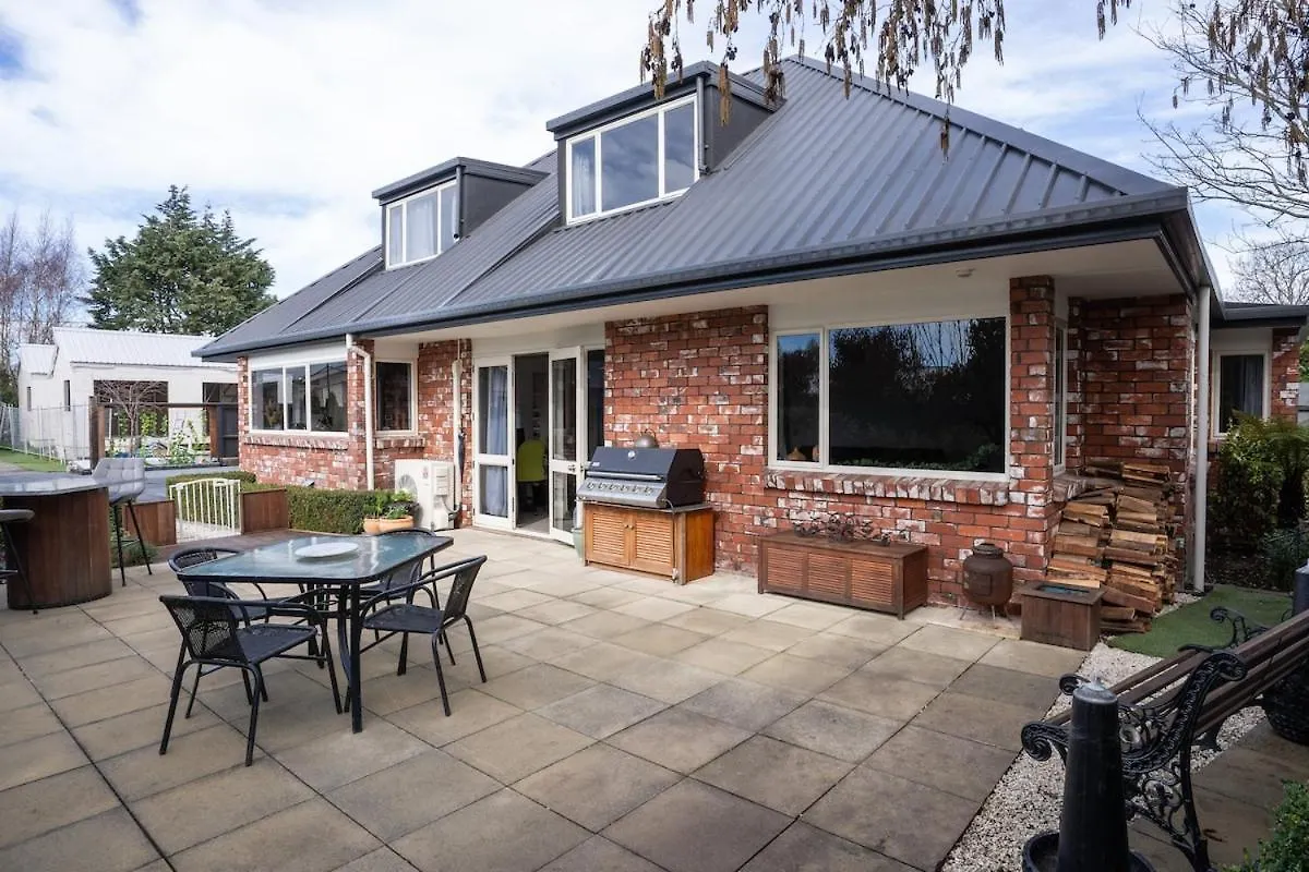 Christchurch Home Away From Home Дом отдыха